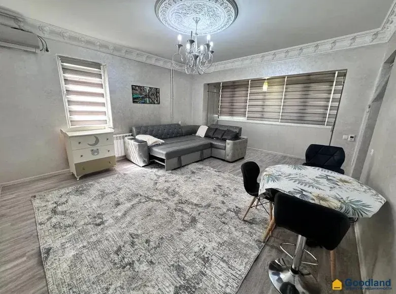 Продаётся 1-комнатная квартира, 45 м², 1/4 этаж — Яккасарайский район