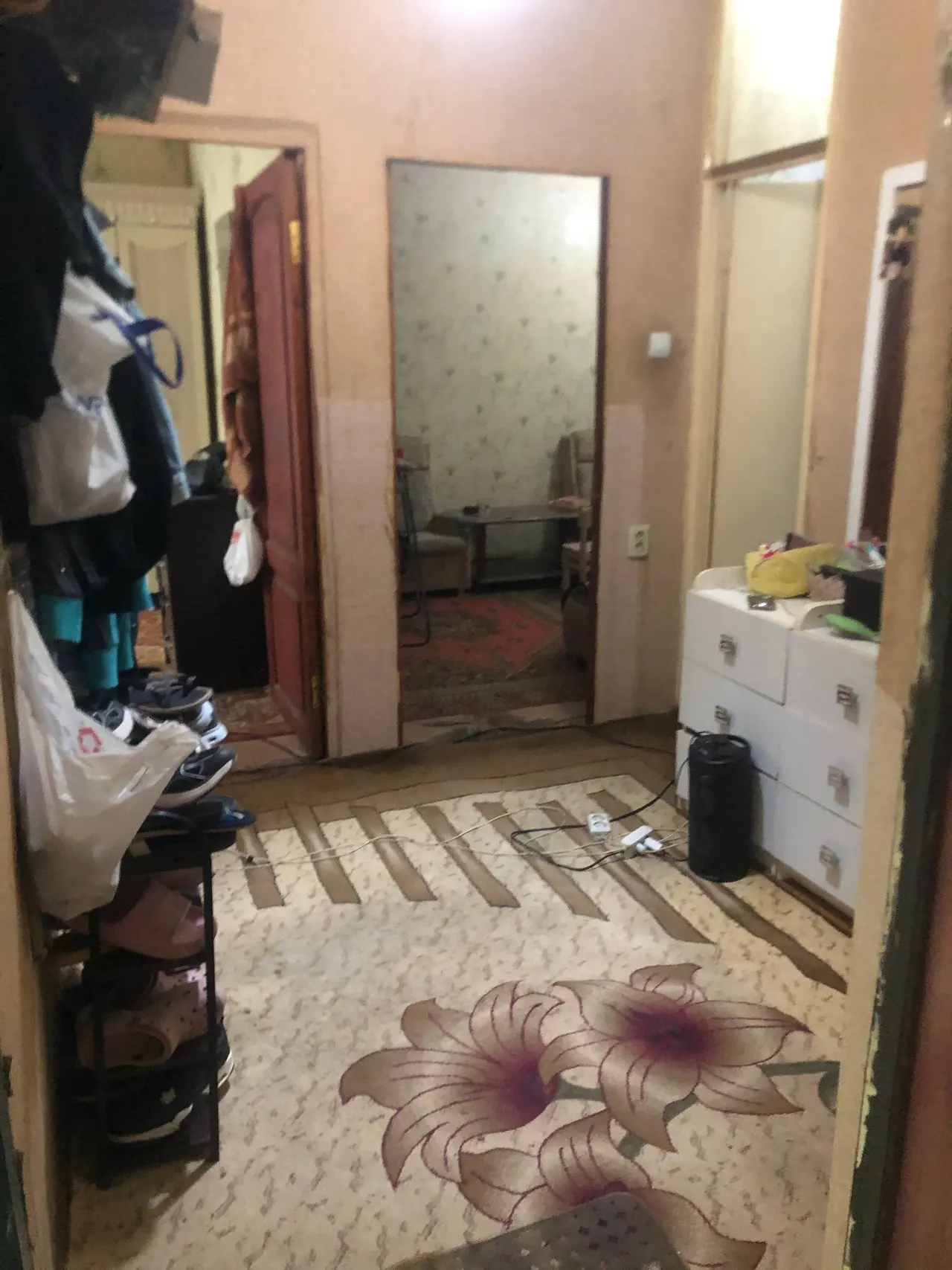Продаётся 4-комнатная квартира, 80 м², 1/4 этаж — Юнусабадский район