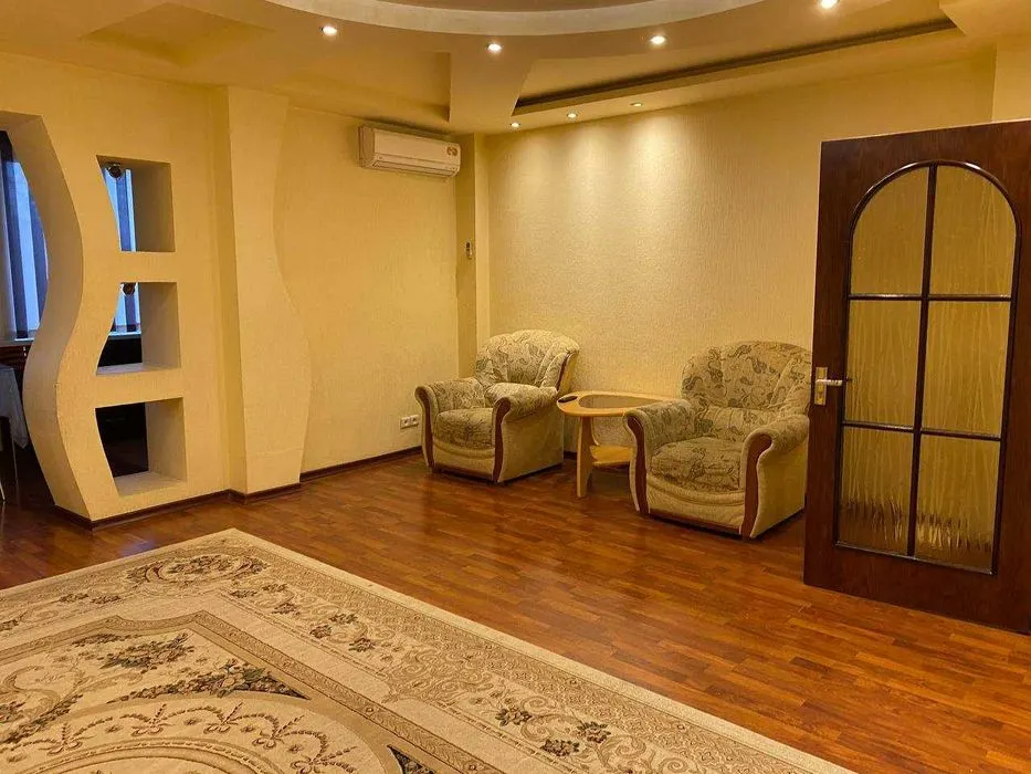 Сдаётся 3-комнатная квартира, 73 м², 3/4 этаж — Юнусабадский район