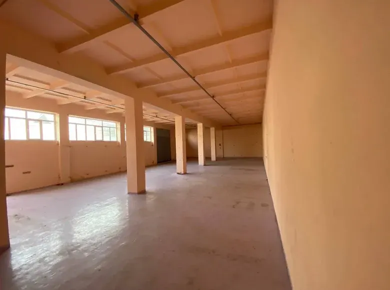 Продаётся коммерческое помещение, 865 м², 8.7 сот. — Янгихаётский район