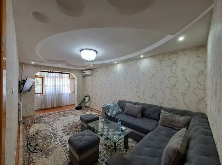 Сотилади 2 хонали квартира, 50 м², 2/4 қават — Чилонзор тумани