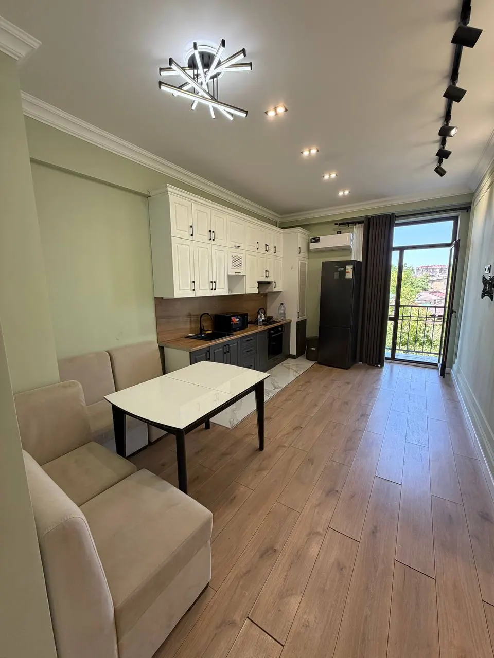 Сотилади 2 хонали квартира, 61 м², 3/9 қават — Мирзо Улуғбек тумани