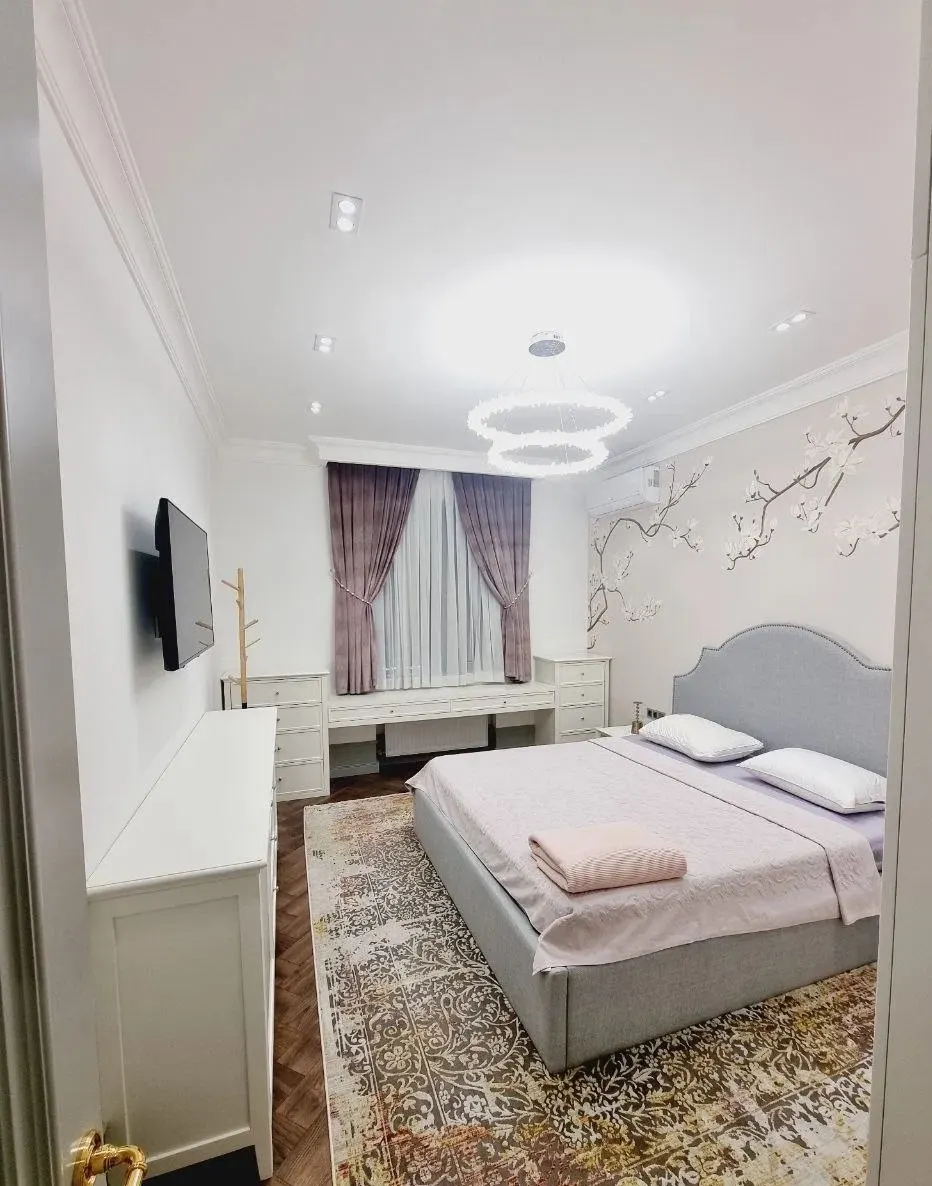 Ижарага берилади 3 хонали квартира, 135 м², 5/16 қават — Миробод тумани