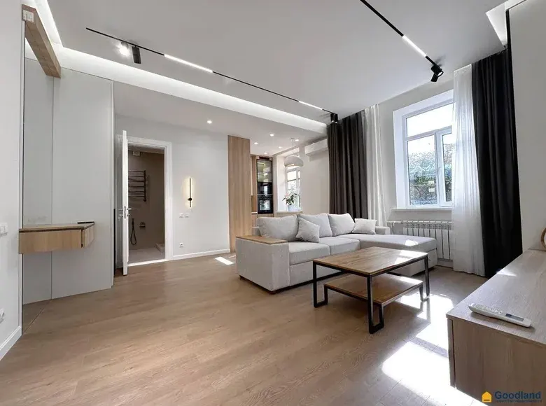 Сотилади 2 хонали квартира, 53 м², 2/4 қават — Яккасарой тумани