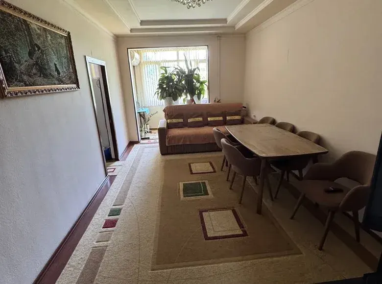 Sotiladi 3 xonali kvartira, 58 m², 2/4 qavat — Mirzo Ulugʻbek tumani