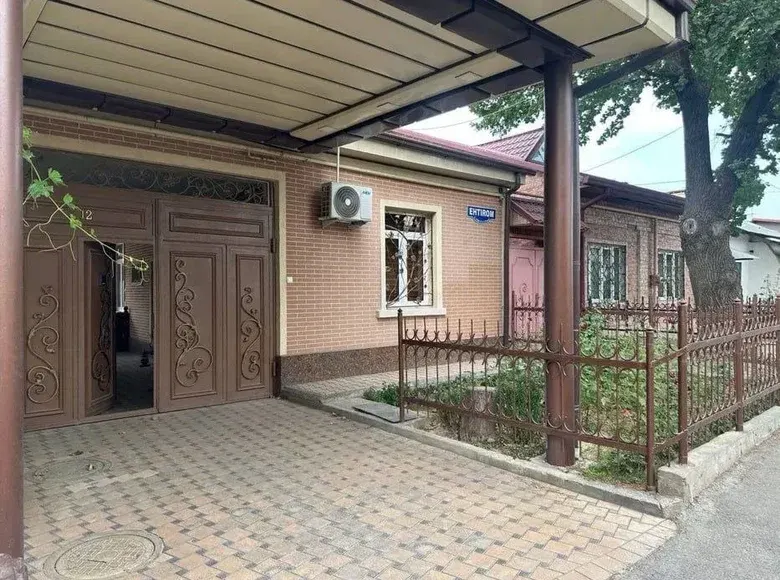 Сотилади 5 хонали ҳовли уй, 3.2 сотих, 320 м² — Тошкент шаҳри