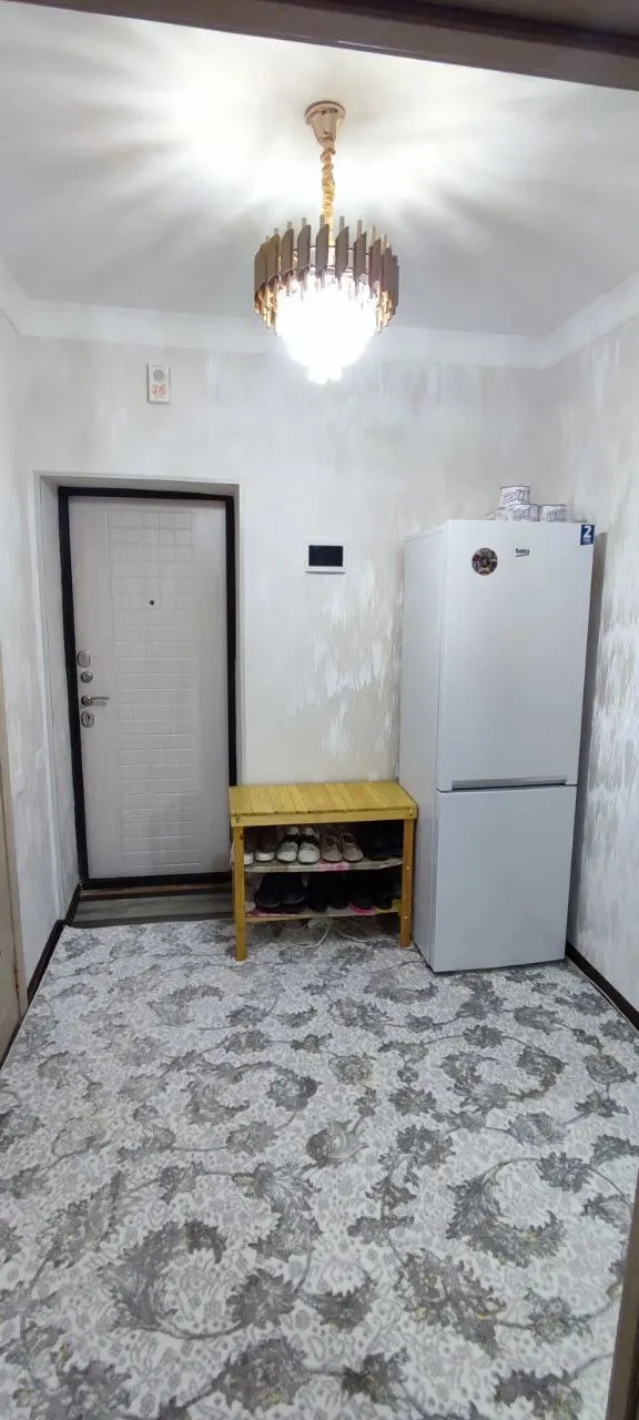 Sotiladi 2 xonali kvartira, 42 m², 1/5 qavat — Zangiota tumani