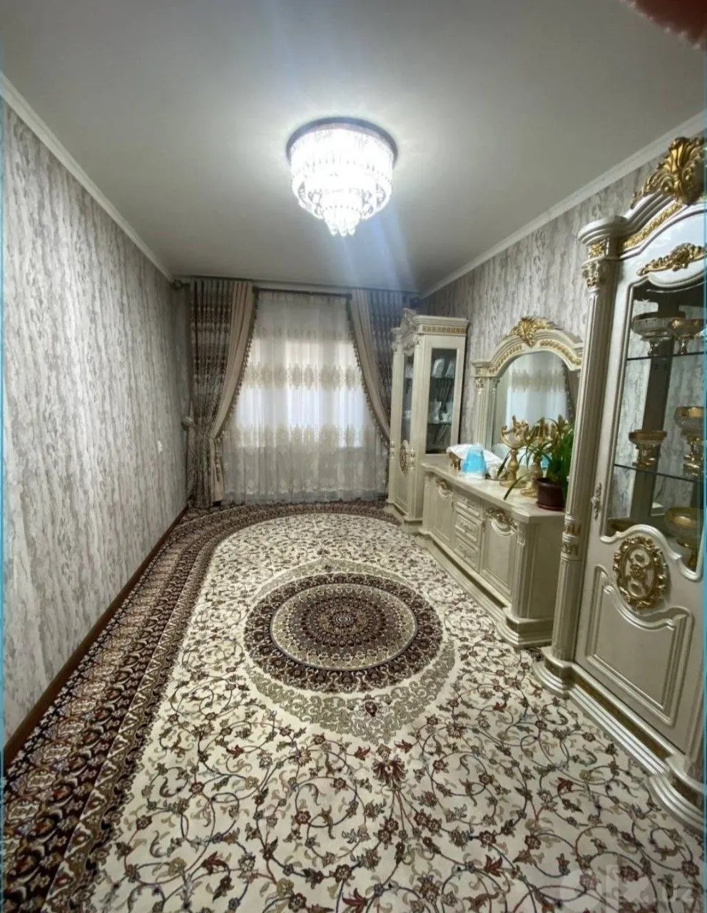 Sotiladi 3 xonali kvartira, 77 m², 4/4 qavat — Yangihayot tumani
