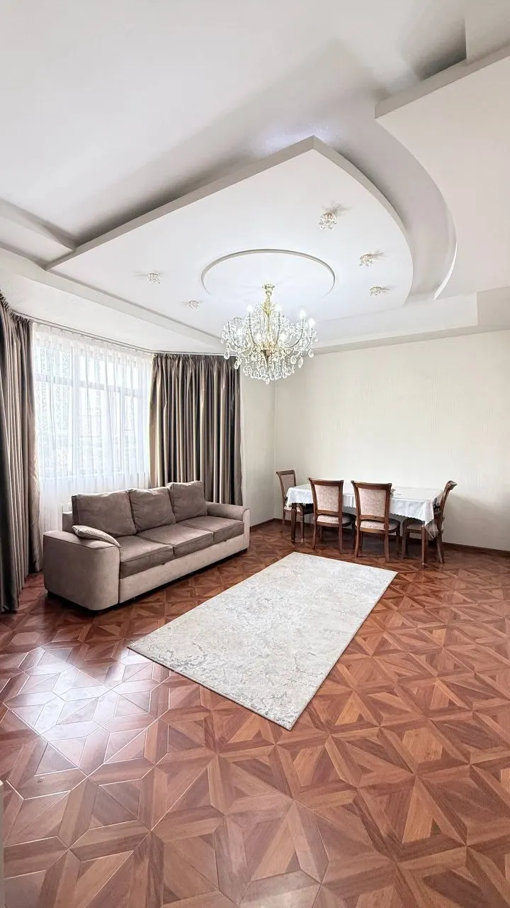 Sotiladi 3 xonali kvartira, 90 m², 5/9 qavat — Mirobod tumani