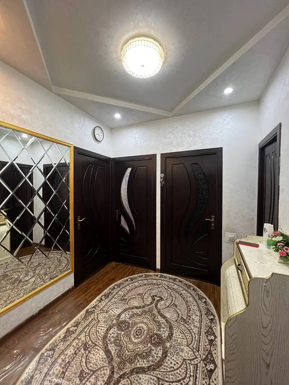 Сотилади 4 хонали квартира, 80 м², 3/4 қават — Миробод тумани