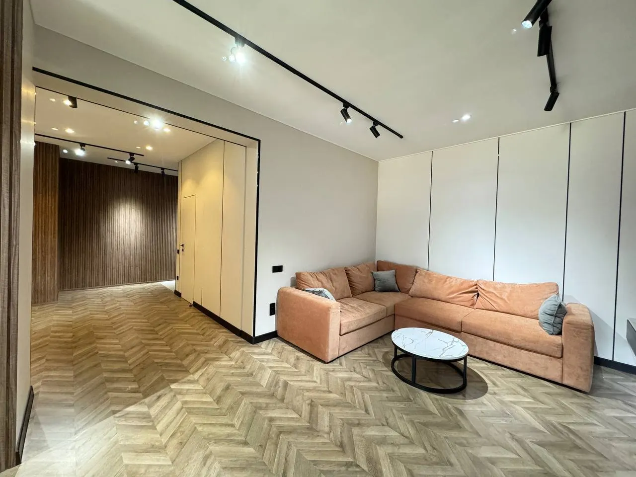 Ijaraga beriladi 4 xonali kvartira, 180 m², 4/7 qavat — Yakkasaroy tumani