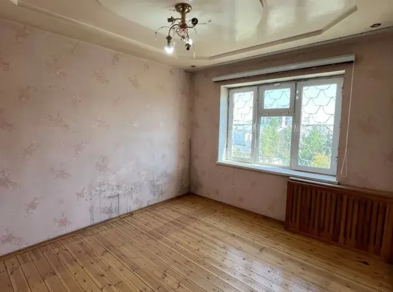 Продаётся 3-комнатная квартира, 67 м², 4/4 этаж — Яшнабадский район