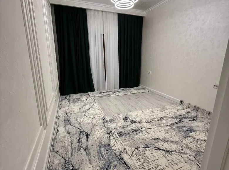 Продаётся 2-комнатная квартира, 65 м², 1/9 этаж — Яккасарайский район