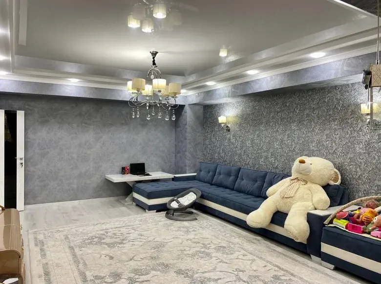 Продаётся 4-комнатная квартира, 125 м², 5/9 этаж — Яккасарайский район