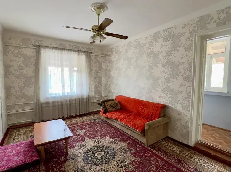 Сотилади 1 хонали квартира, 37 м², 2/4 қават — Фарғона шаҳри