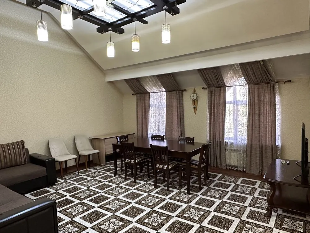 Ижарага берилади 3 хонали квартира, 90 м², 4/4 қават — Шайхонтоҳур тумани