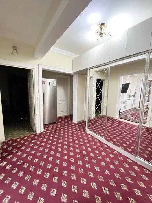 Продаётся 4-комнатная квартира, 100 м², 8/9 этаж — Юнусабадский район