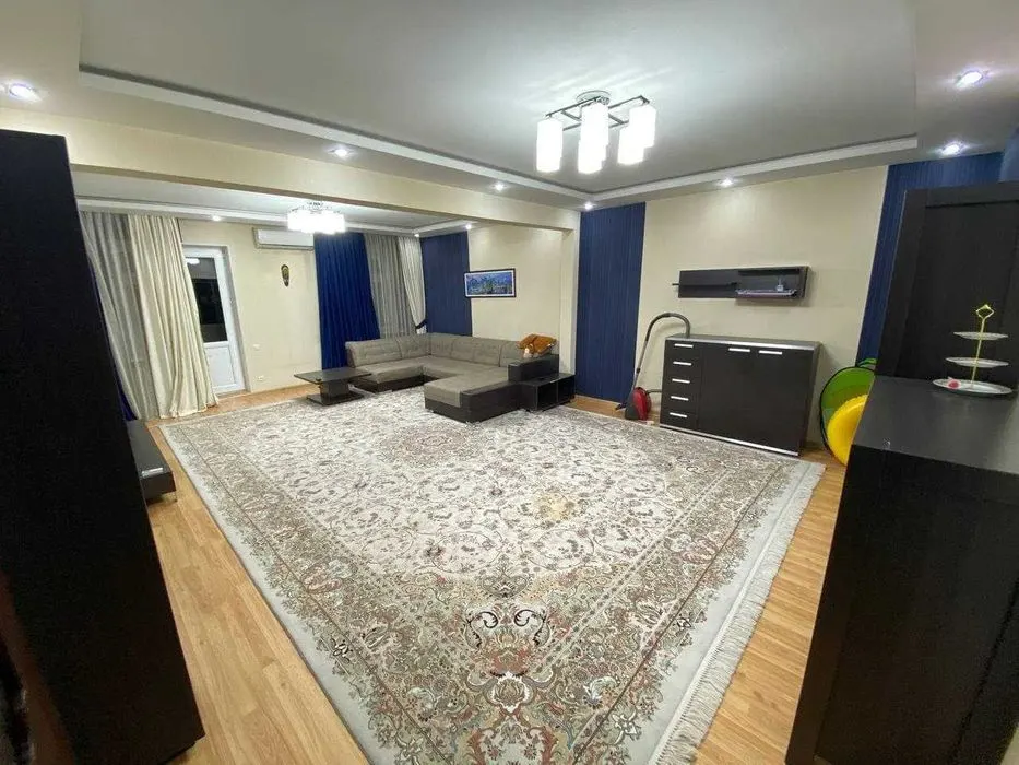 Сдаётся 3-комнатная квартира, 130 м², 5/12 этаж — Мирабадский район