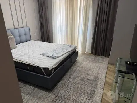 Продаётся 2-комнатная квартира, 80 м², 8/9 этаж — Яккасарайский район