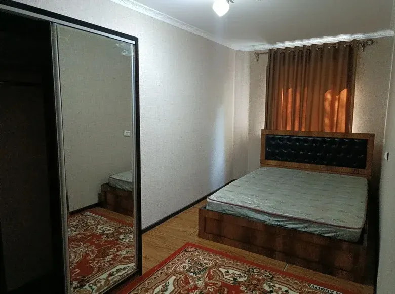 Сдаётся 1-комнатная квартира, 42 м², 1/8 этаж — Юнусабадский район