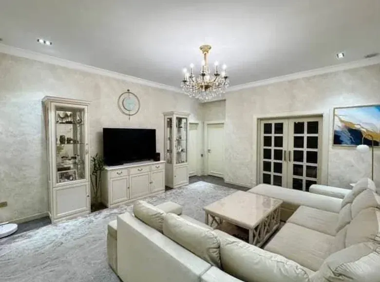 Сотилади 4 хонали квартира, 138 м², 8/11 қават — Мирзо Улуғбек тумани