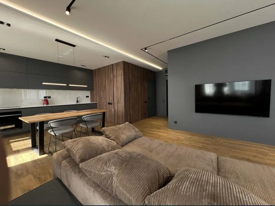 Ижарага берилади 3 хонали квартира, 94 м², 3/8 қават — Мирзо Улуғбек тумани