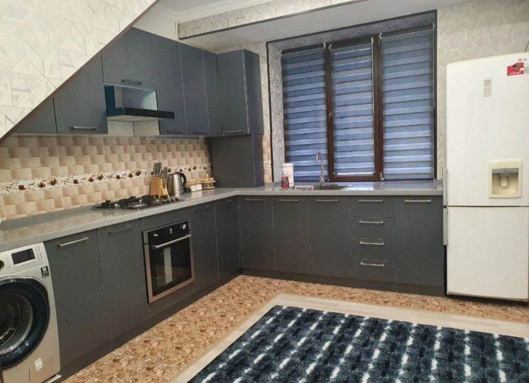 Сдаётся 6-комнатная квартира, 200 м², 8/9 этаж — Чиланзарский район