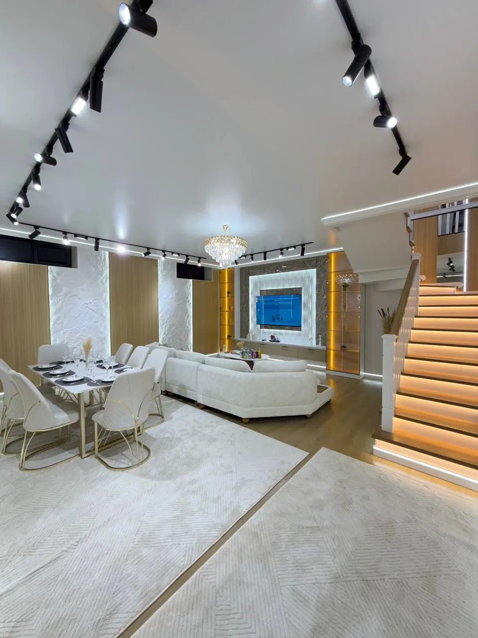 Сотилади 4 хонали квартира, 130 м², 1/9 қават — Чилонзор тумани