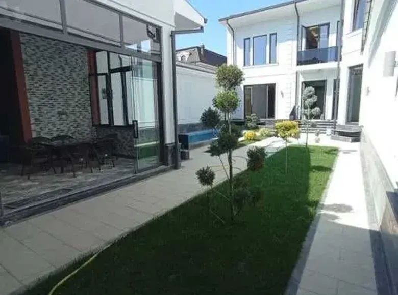 Sotiladi 12 xonali hovli uy, 3.9 sotix — Mirzo Ulugʻbek tumani