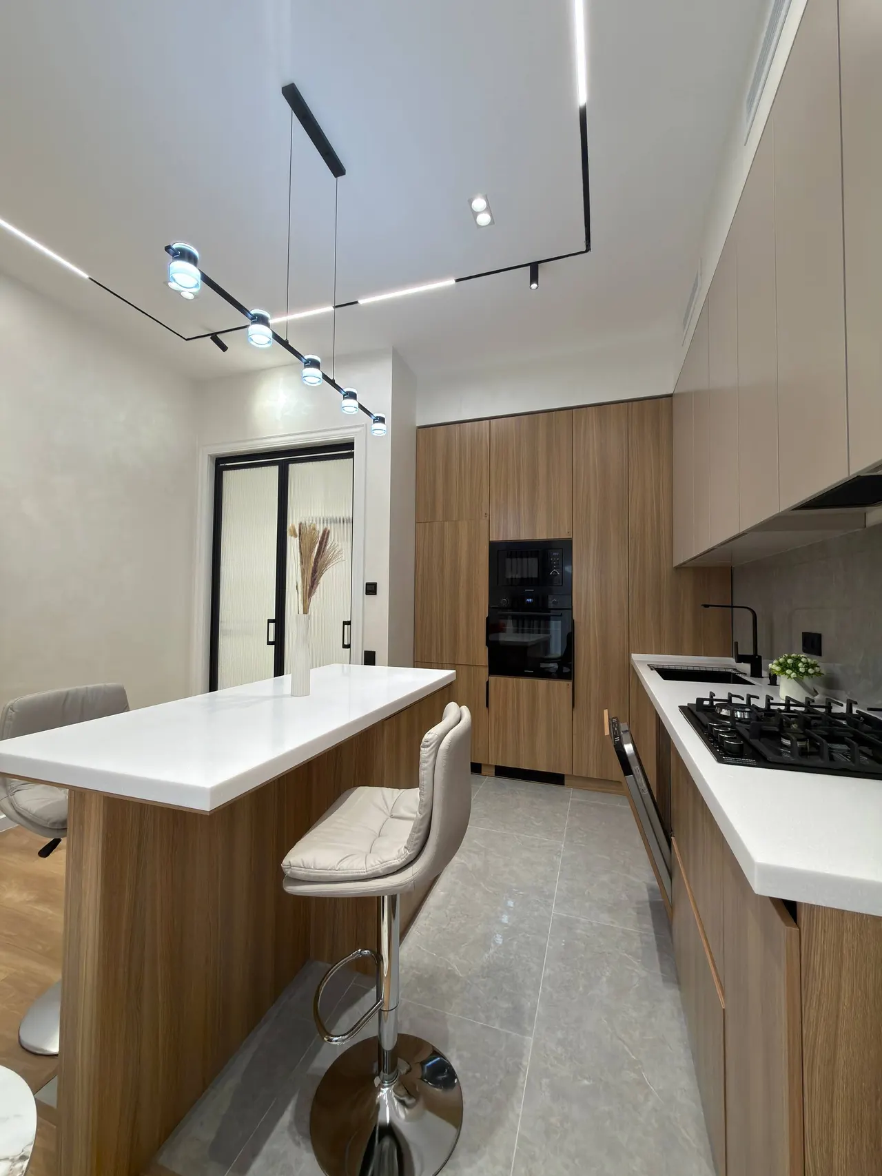 Сотилади 2 хонали квартира, 58 м², 5/14 қават — Мирзо Улуғбек тумани