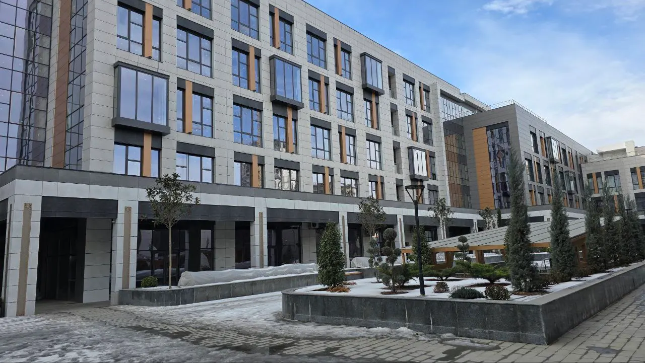 Сотилади тижорат биноси, 140 м², 1/4 қават — Яшнобод тумани