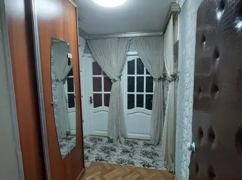 Сотилади 3 хонали квартира, 2/5 қават — Учтепа тумани