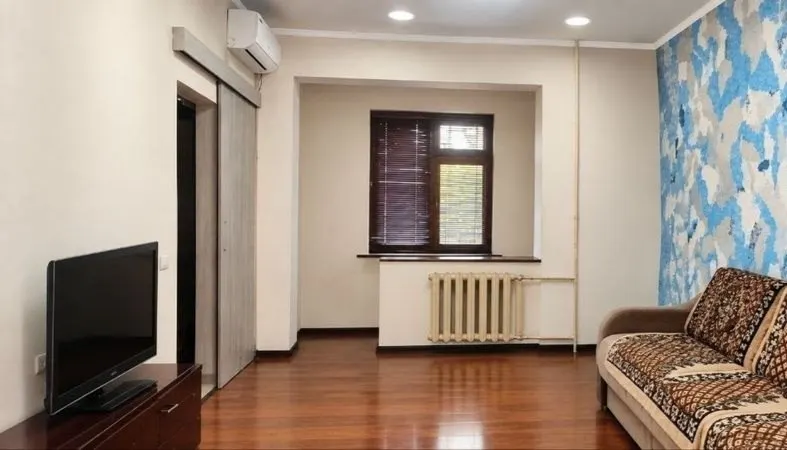 Сотилади 2 хонали квартира, 51 м², 1/5 қават — Мирзо Улуғбек тумани