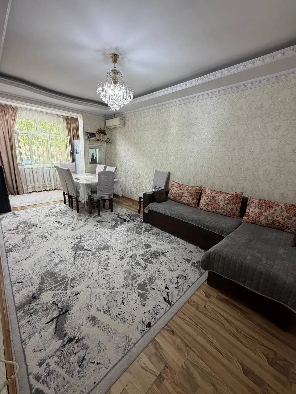 Продаётся 3-комнатная квартира, 65 м², 1/4 этаж — Чиланзарский район