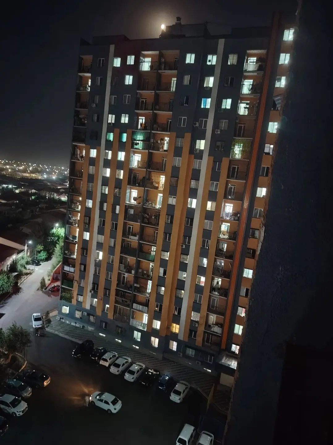 Продаётся 2-комнатная квартира, 62 м², 10/16 этаж — Бектемирский район