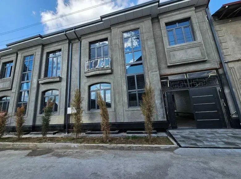Сотилади 5 хонали ҳовли уй, 2 сотих, 250 м² — Сергели тумани