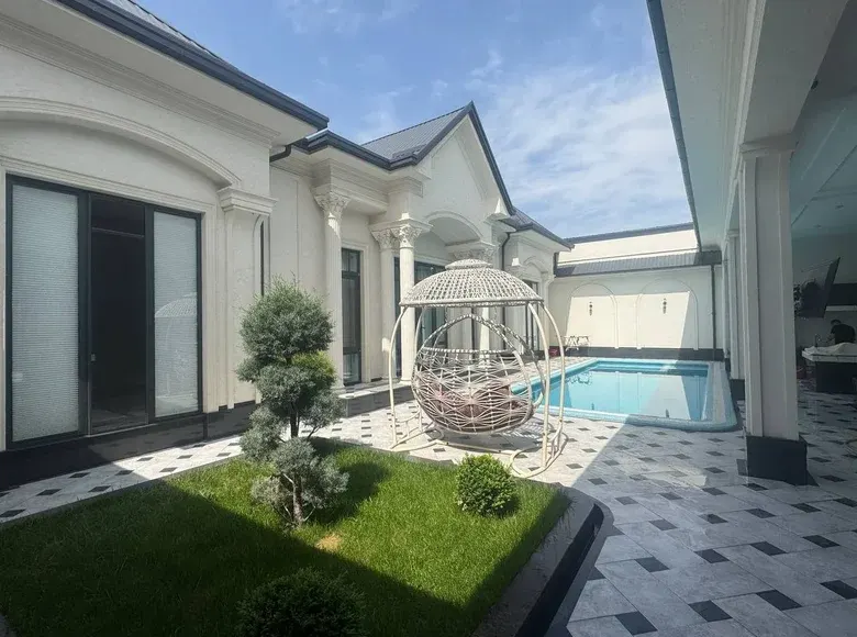 Sotiladi 6 xonali kvartira, 600 m² — Qibray tumani