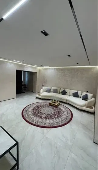 Сдаётся 2-комнатная квартира, 70 м², 1/4 этаж — Мирзо-Улугбекский район