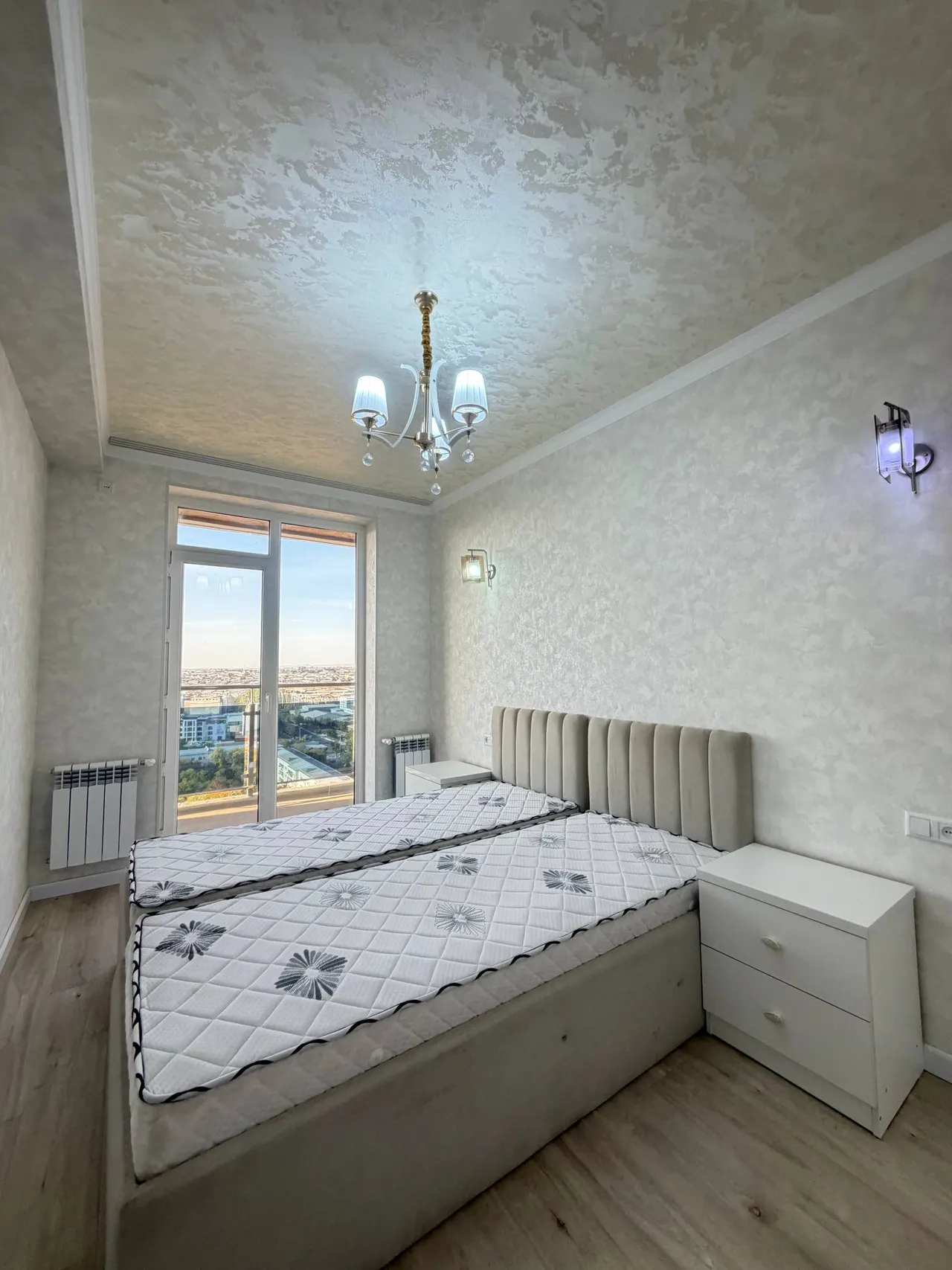 Продаётся 2-комнатная квартира, 52 м², 16/16 этаж — Юнусабадский район