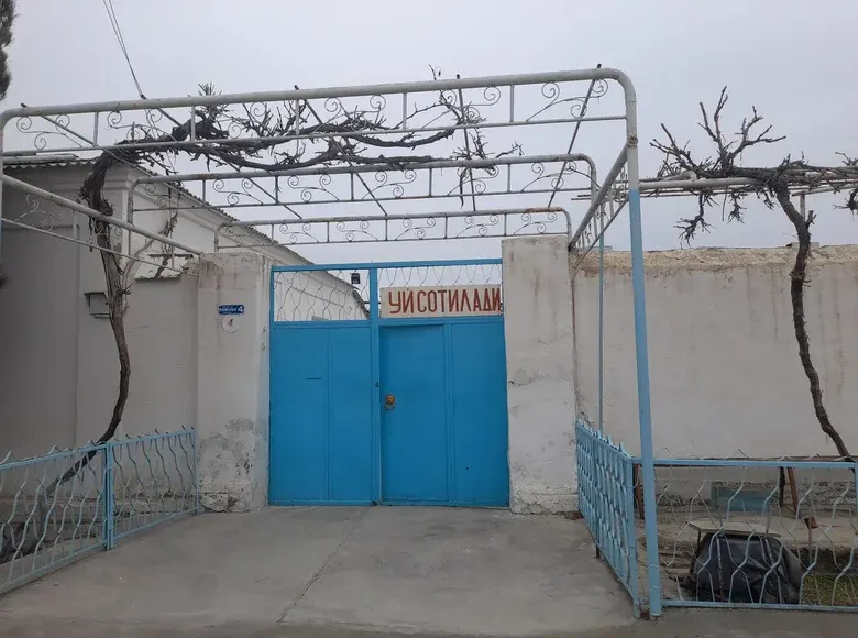 Сотилади 10 хонали ҳовли уй — Ромитан тумани