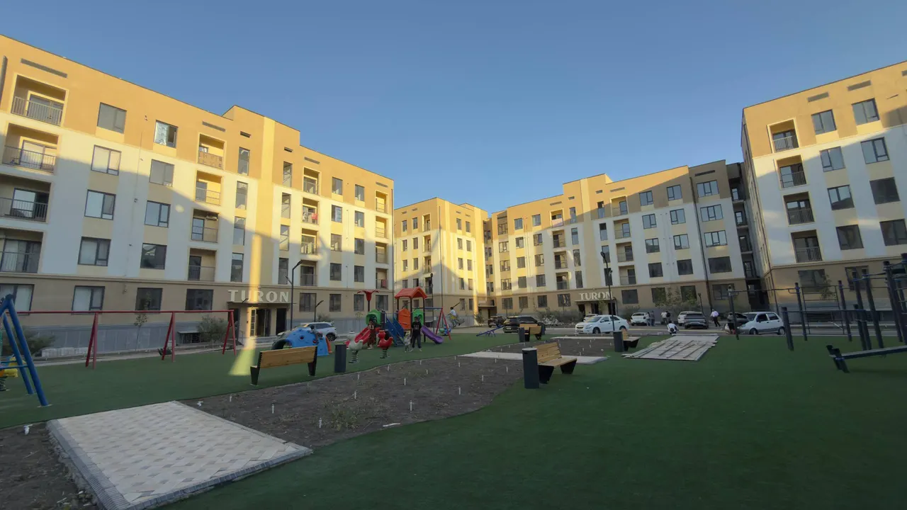 Sotiladi 4 xonali kvartira, 104 m², 1/6 qavat — Sergeli tumani