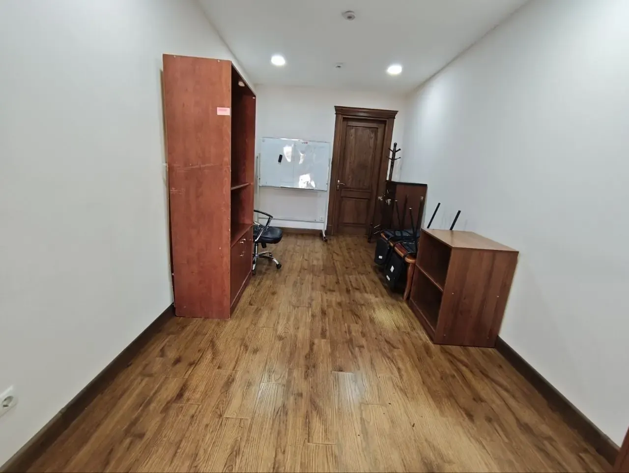 Ижарага берилади тижорат биноси, 427 м², 4/4 қават — Юнусобод тумани