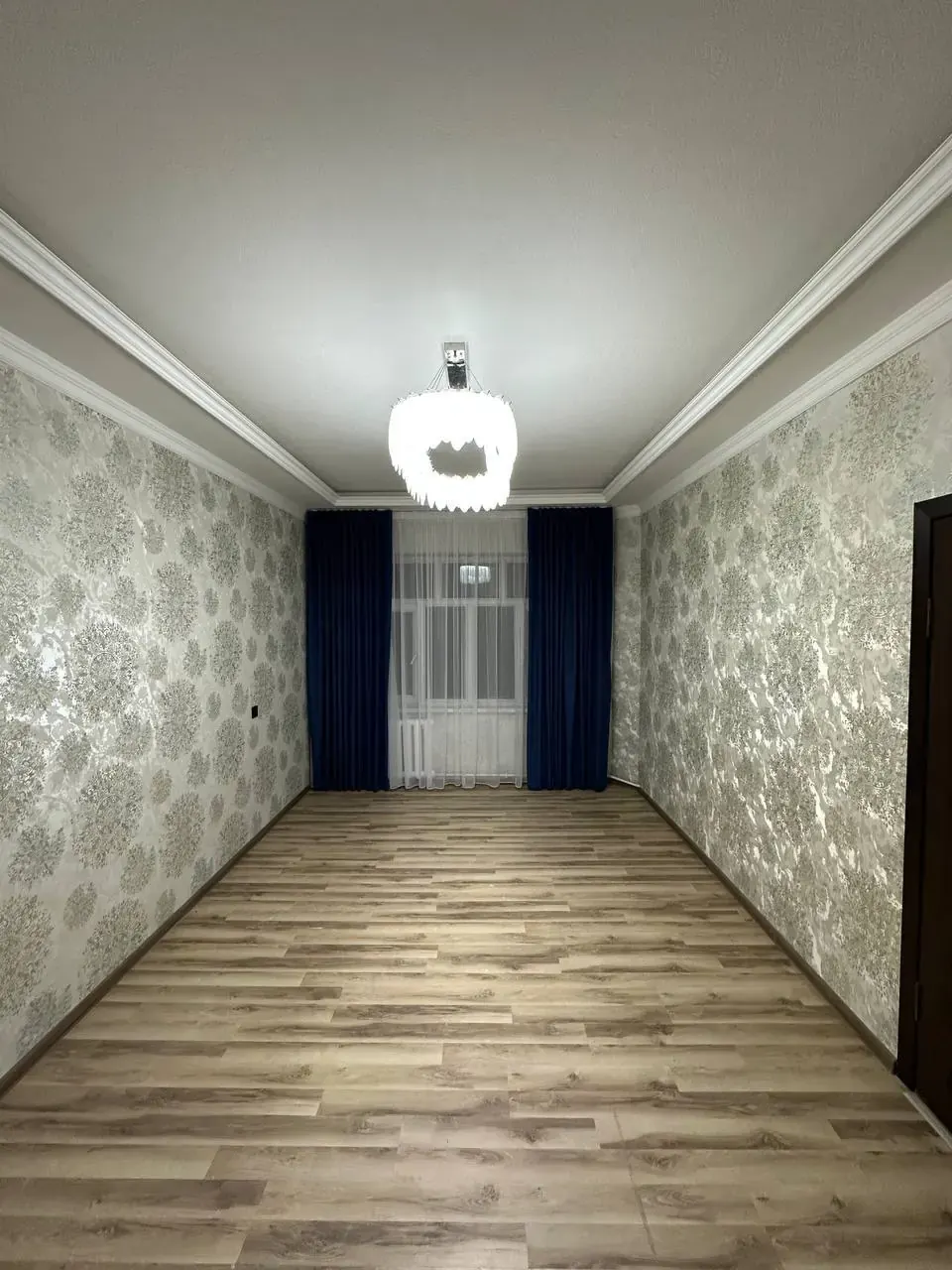 Продаётся 1-комнатная квартира, 42 м², 1/5 этаж — Алмазарский район