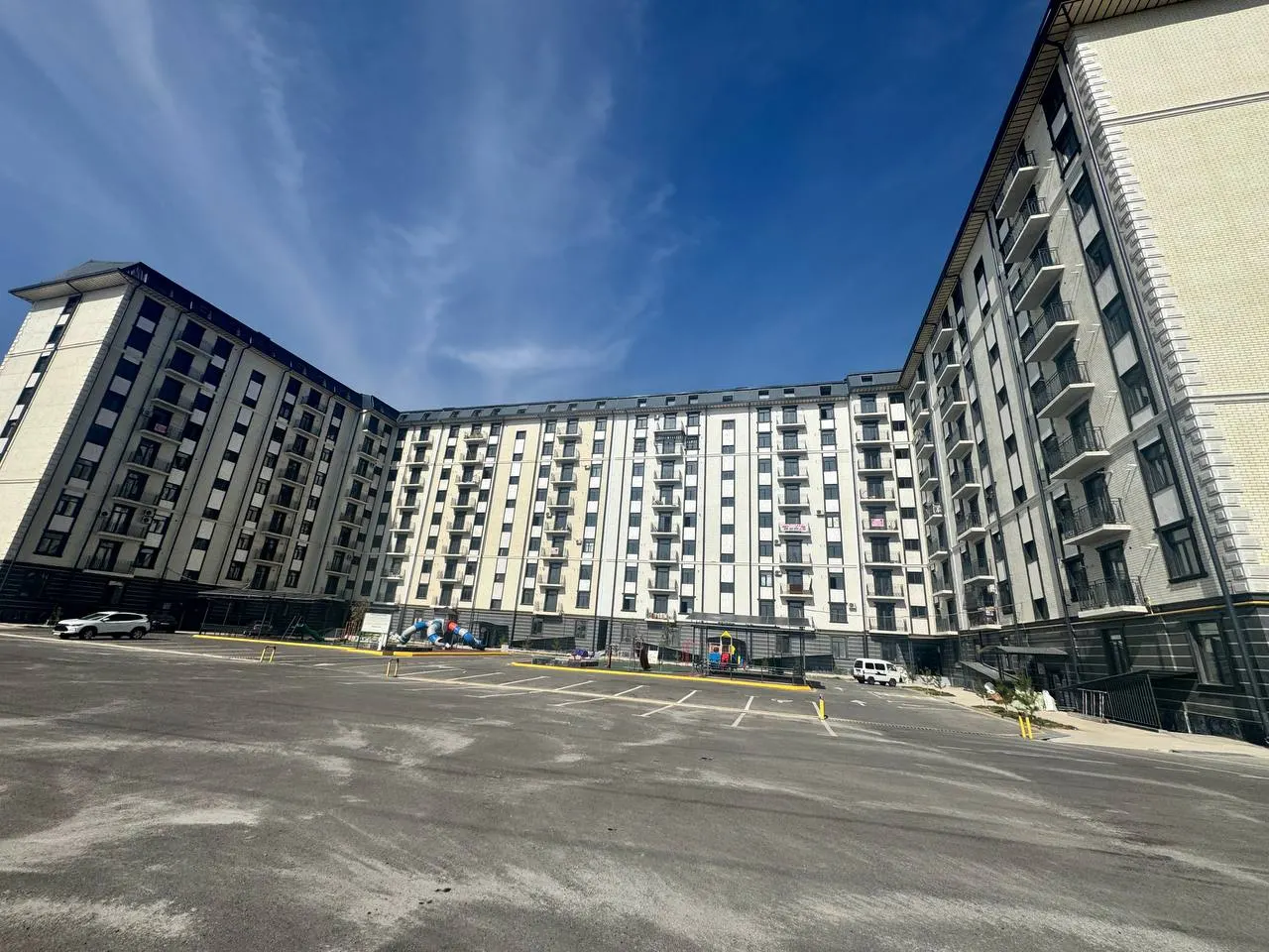 Продаётся 2-комнатная квартира, 65,5 м², 7/9 этаж — Чирчик