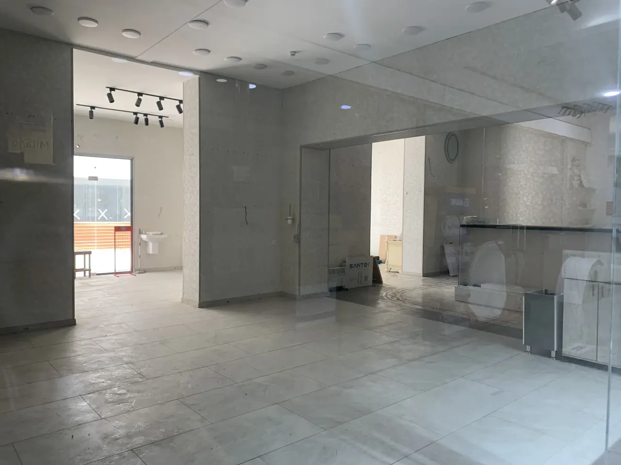 Sotiladi tijorat binosi, 44 m², 1/1 qavat — Olmazor tumani