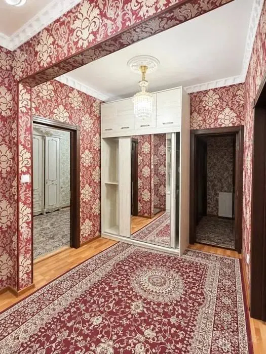 Продаётся 4-комнатная квартира, 84 м², 3/4 этаж — Шайхантахурский район