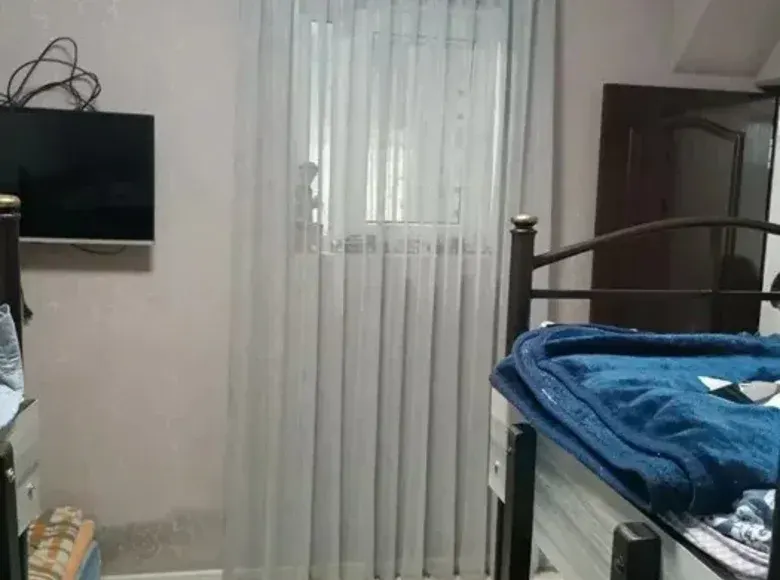 Сотилади 2 хонали квартира, 31 м², 1/2 қават — Мирзо Улуғбек тумани