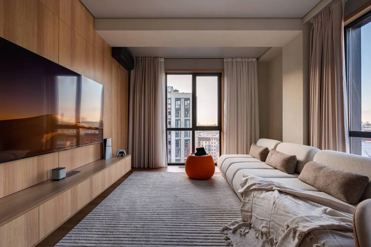 Sotiladi 2 xonali kvartira, 70 m², 14/16 qavat — Yakkasaroy tumani