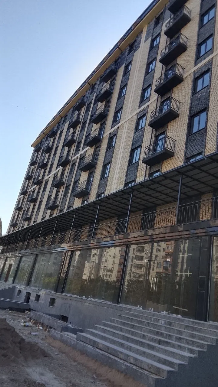 Sotiladi 2 xonali kvartira, 67 m², 8/11 qavat — Sergeli tumani