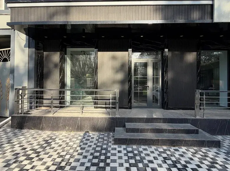 Sotiladi tijorat binosi, 90 m², 1/4 qavat — Yunusobod tumani